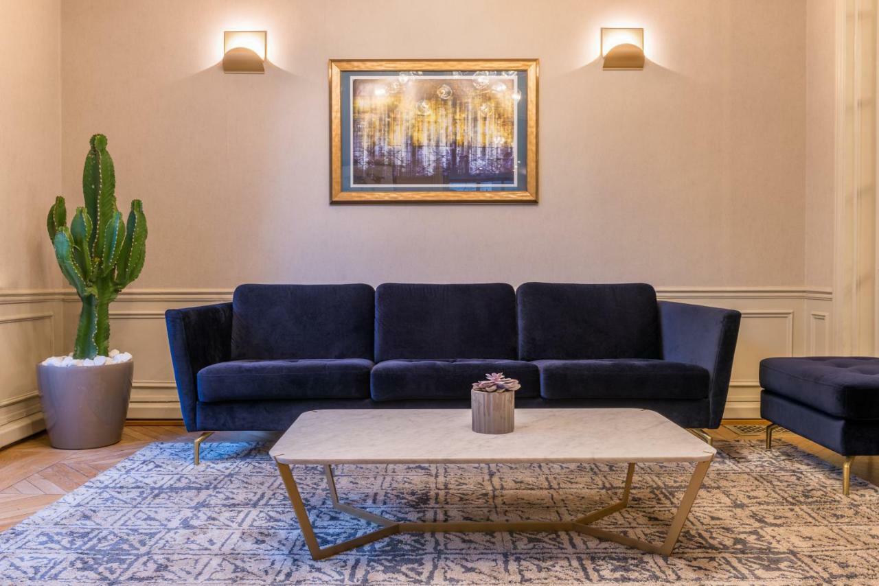 Paris France Hotel Bagian luar foto